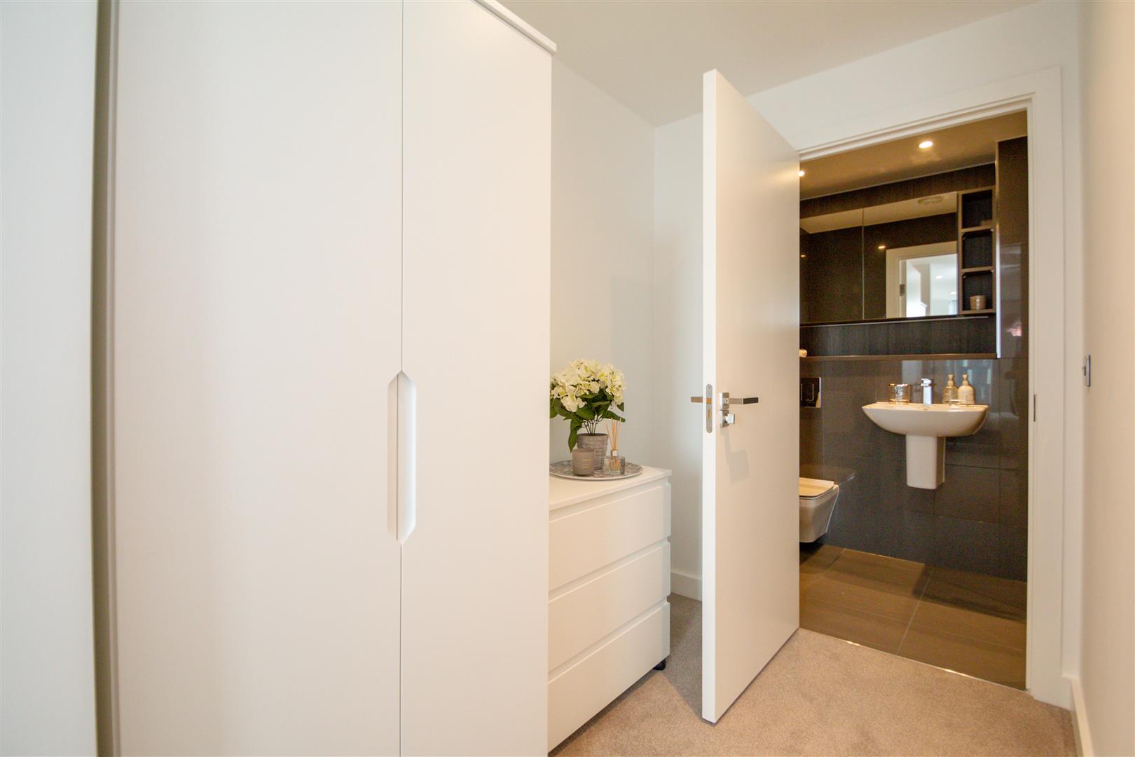2 Bedroom Apartment To Rent image 18